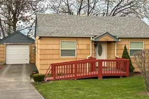 722 SW 28th St, Pendleton, OR 97801 - Photo 1