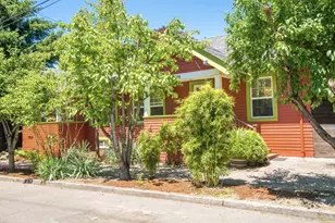 2405 SE Cora St, Portland, OR 97202 - Photo 1
