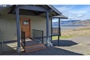 222 Washington St, Lyle, WA 98635 - Photo 1
