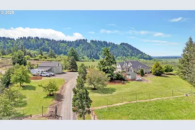 33496 Mount Tom Dr, Harrisburg, OR 97446 - Photo 1