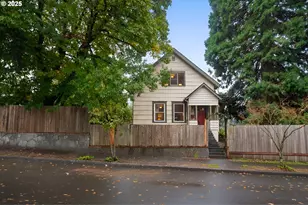 604 SE Umatilla St, Portland, OR 97202 - Photo 1