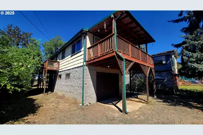 185 SE Mill St, Myrtle Creek, OR 97457 - Photo 1