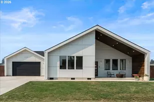 202 W Oak St, Yacolt, WA 98675 - Photo 1