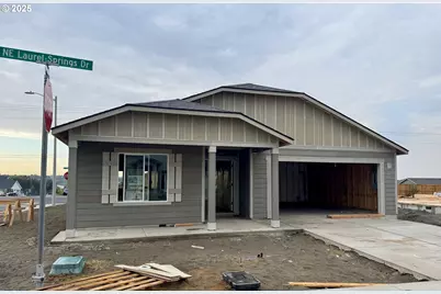 896 NE Laurel Springs Dr, Hermiston, OR 97838 - Photo 1