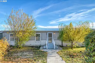 940 SE 9th St, Pendleton, OR 97801 - Photo 1