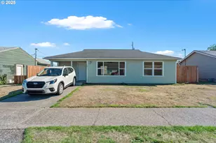 1557 Hayes St, North Bend, OR 97459 - Photo 1