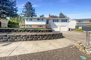 225 SE Hacienda Ct, Gresham, OR 97080 - Photo 1