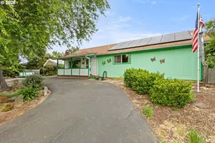 4969 Golding St, Roseburg, OR 97471 - Photo 1