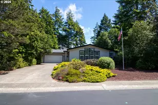 608 Glenbrook Cir, Florence, OR 97439 - Photo 1