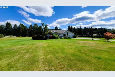 39136 Easton Ln, Springfield, OR 97478 - Photo 1