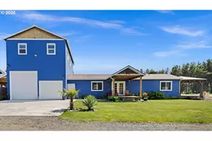 205 9th St, Long Beach, WA 98631 - Photo 1