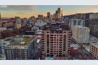 333 NW 9th Ave #606, Portland, OR 97209 - Photo 1