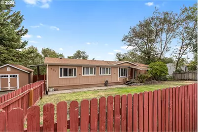 431 NE Darlene St, Winston, OR 97496 - Photo 1