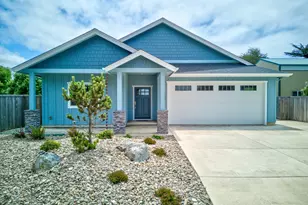 875 12th St SW, Bandon, OR 97411 - Photo 1