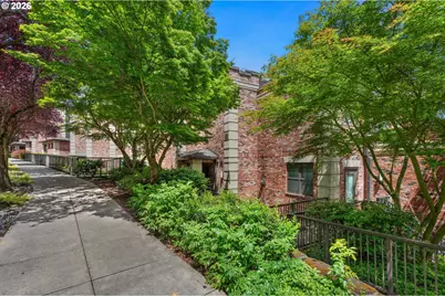 2430 NW Westover Rd #201, Portland, OR 97210 - Photo 1