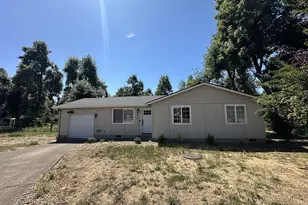 435 Meadow Ln, Creswell, OR 97426 - Photo 1