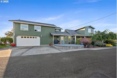 3607 3rd St, Tillamook, OR 97141 - Photo 1