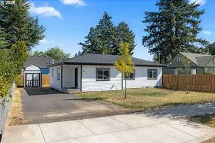 826 SE 155th Ave, Portland, OR 97233 - Photo 1