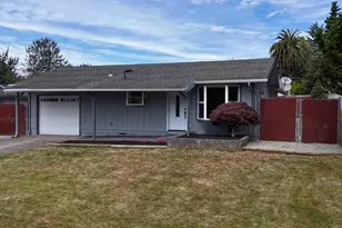 412 Fir St, Brookings, OR 97415 - Photo 1