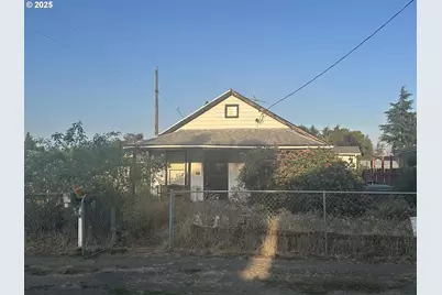 110 N Maple St, Canby, OR 97013 - Photo 1