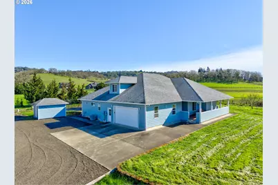 145 Cross Creek Dr, Roseburg, OR 97471 - Photo 1