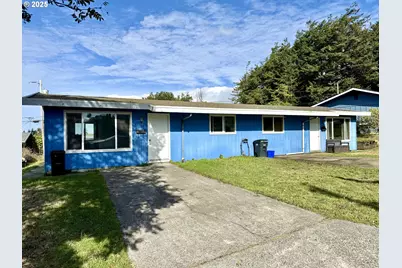 1060 Pacific Ave, Coos Bay, OR 97420 - Photo 1