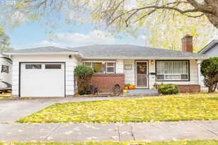 909 14th St, La Grande, OR 97850 - Photo 1