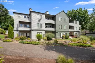 4970 S Landing Dr, Portland, OR 97239 - Photo 1