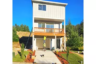 225 SW Sternwheeler Dr, Cascade Locks, OR 97014 - Photo 1