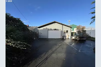 247 Wharf St, Brookings, OR 97415 - Photo 1