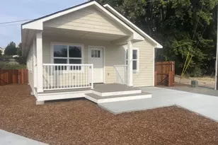 300 N Chase, Heppner, OR 97836 - Photo 1