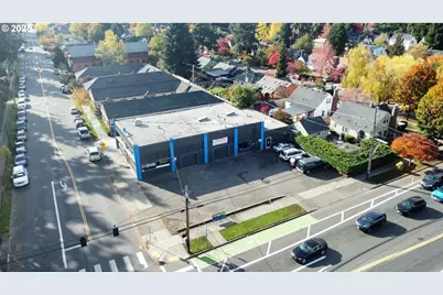 6425 N Albina Ave, Portland, OR 97217 - Photo 1