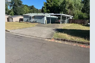 424 NE Kirby Ave, Roseburg, OR 97470 - Photo 1