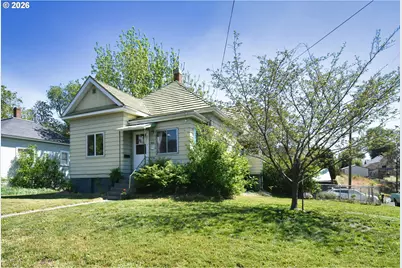 402/404 NW 7th St, Pendleton, OR 97801 - Photo 1