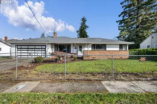 630 S 3rd St, Cottage Grove, OR 97424 - Photo 1