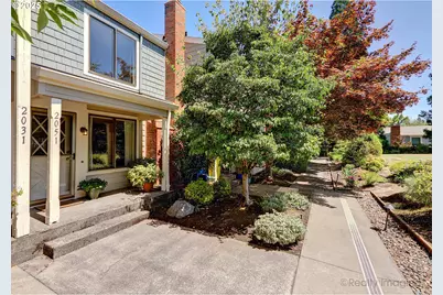 2051 Bonniebrae Dr, Lake Oswego, OR 97034 - Photo 1