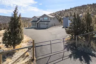 7220 SE Night Hawk Ct, Prineville, OR 97754 - Photo 1