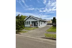 974 Fir Ave, Reedsport, OR 97467 - Photo 1