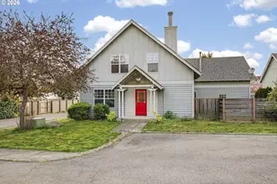 13617 NE Glendoveer Ct, Portland, OR 97230 - Photo 1