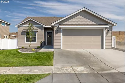 881 E Autumn Ave, Hermiston, OR 97838 - Photo 1