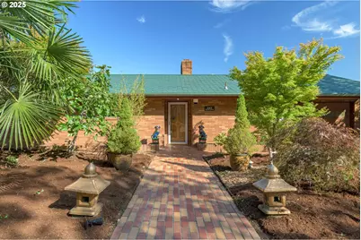 245 W 30th Ave, Eugene, OR 97405 - Photo 1