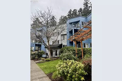 8720 SW Tualatin Rd #315, Tualatin, OR 97062 - Photo 1