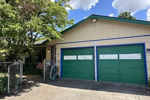 1218 SE 162nd Ave, Portland, OR 97233 - Photo 1