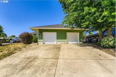 1257 SW Tall Oaks Dr, McMinnville, OR 97128 - Photo 1