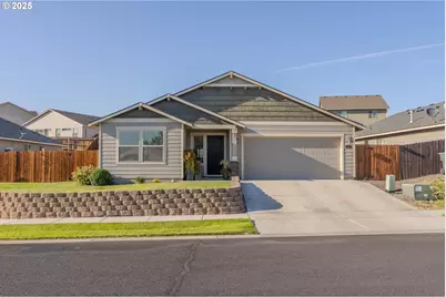 2317 NW Eucalyptus Dr, Hermiston, OR 97838 - Photo 1