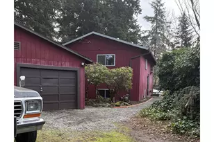 1742 SE 142nd Pl, Portland, OR 97233 - Photo 1