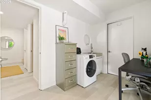 3840 SW Martins Ln, Portland, OR 97239 - Photo 31