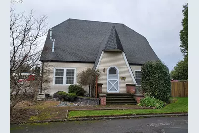 201 N Birch St, Coquille, OR 97423 - Photo 1