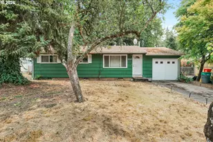 210 NE 167th Pl, Portland, OR 97230 - Photo 1