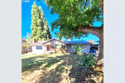 885 McKinley St, Woodburn, OR 97071 - Photo 1